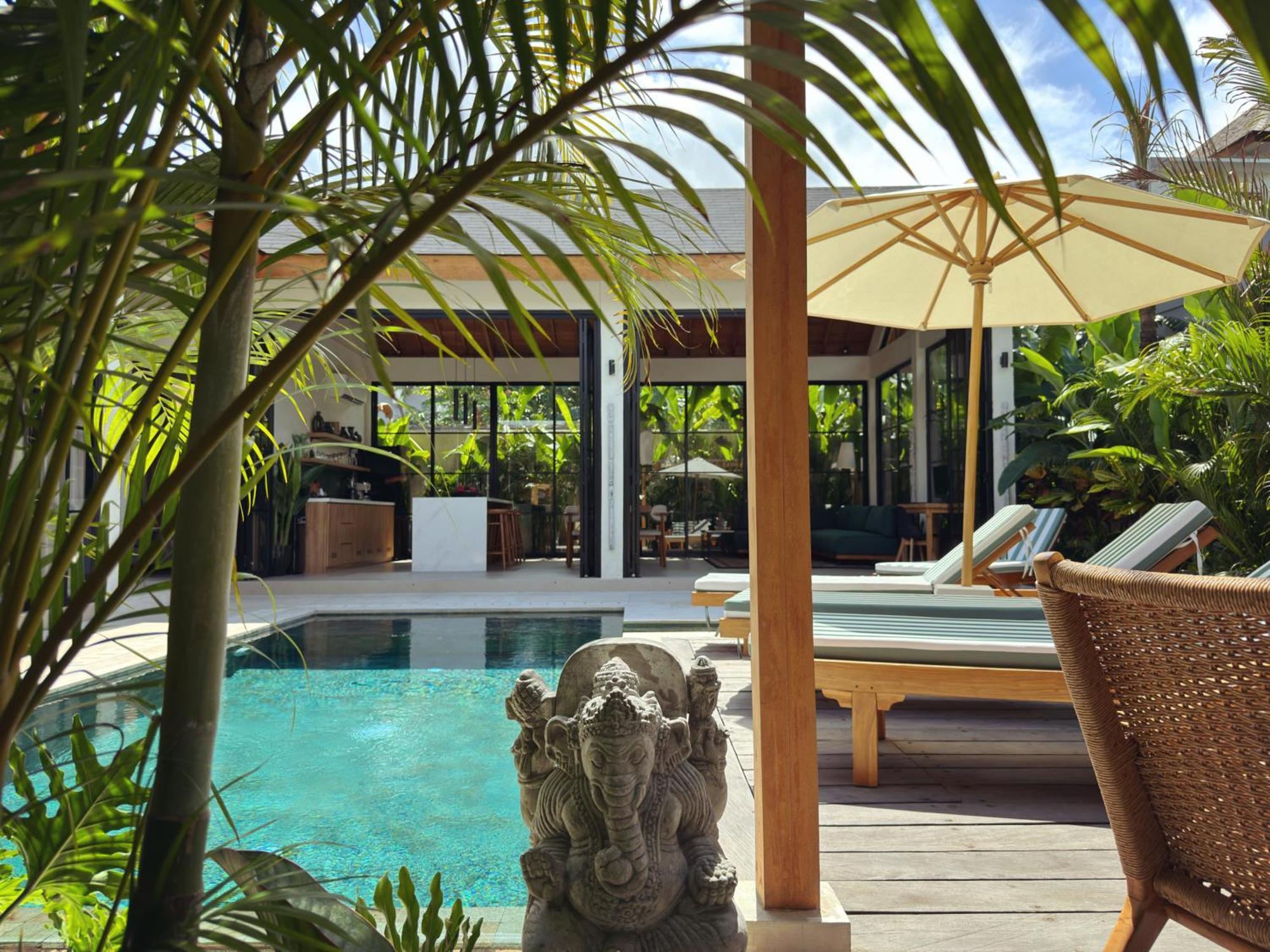 Villa Nelaya - Modern 3br Retreat Private Pool Walk To The *