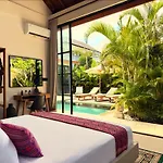 Villa Nelaya - Modern 3Br Retreat Private Pool Walk To The Beach