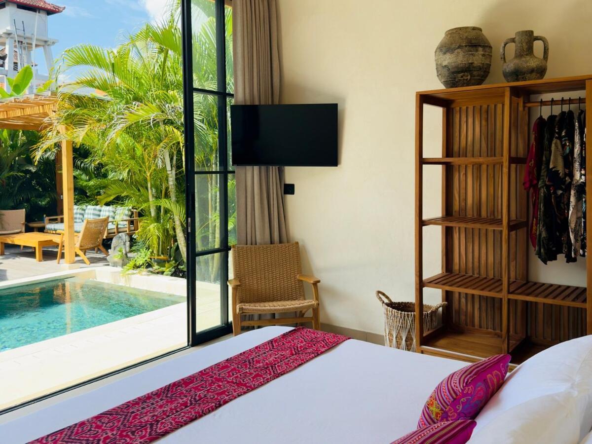 Nelaya - Modern 3br Retreat Private Pool Walk To The Villa