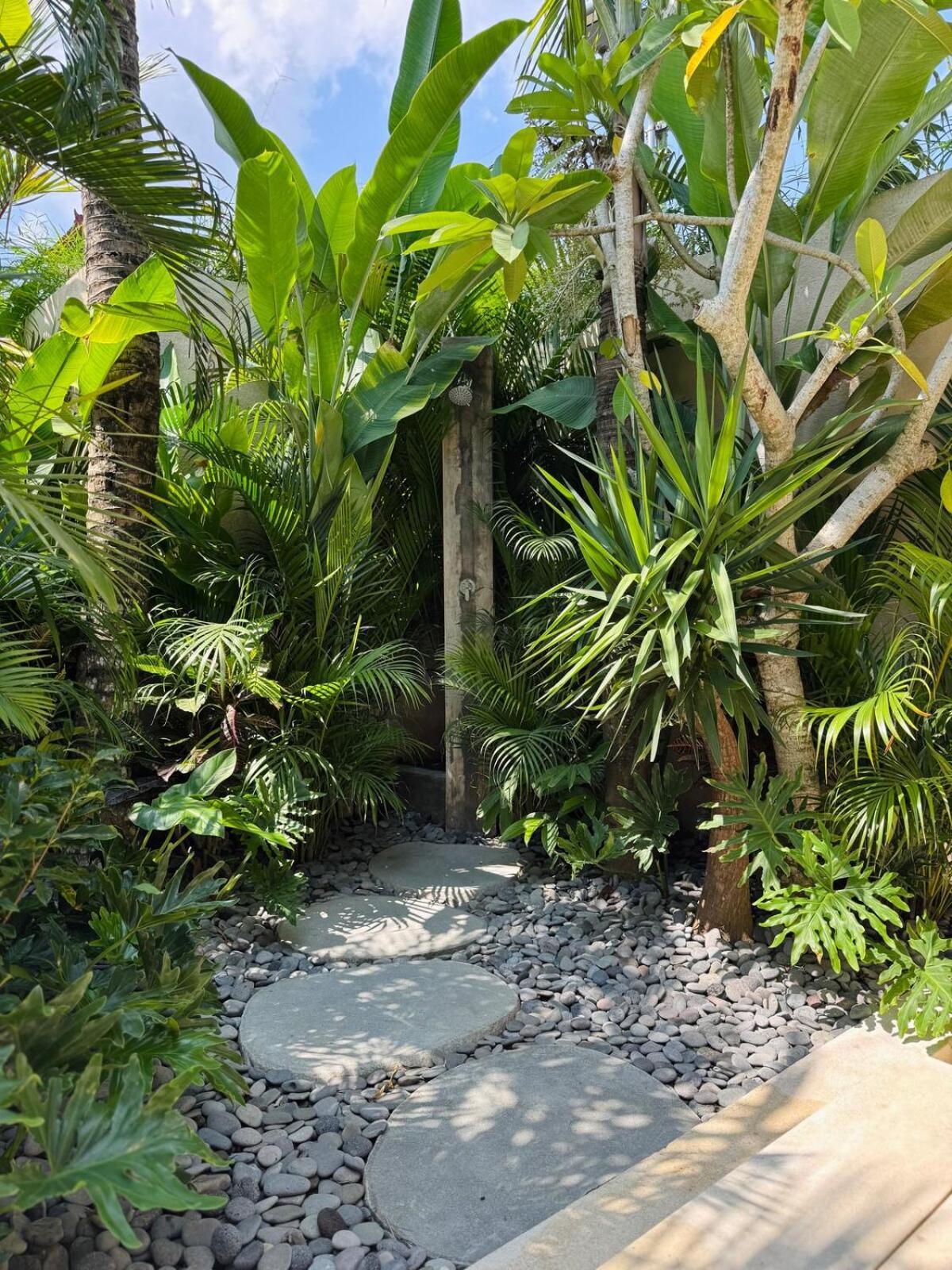 Nelaya - Modern 3br Retreat Private Pool Walk To The Seminyak (Bali)